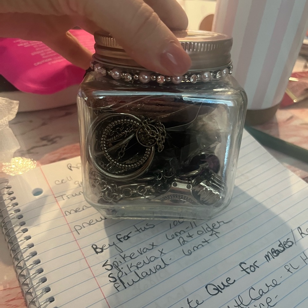 Mystery jewelry jar!! - Picture 3 of 5